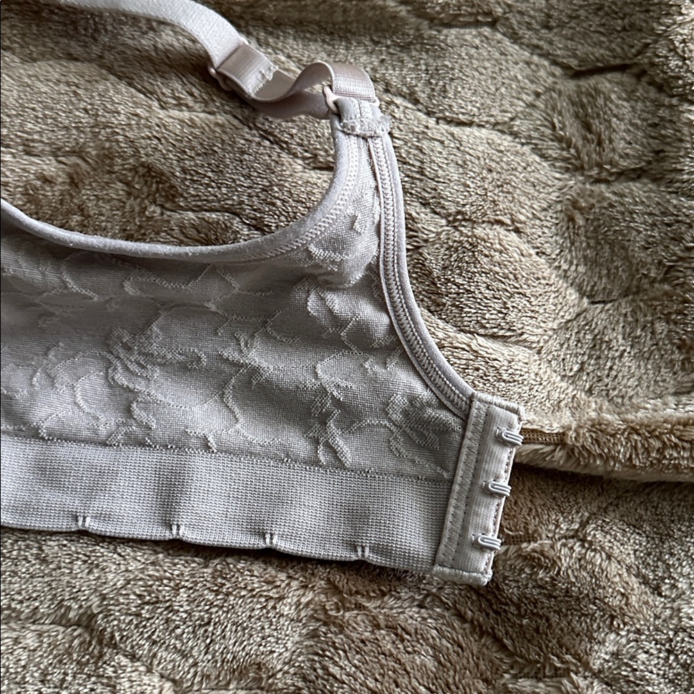 Wireless Bra - Picture 9 of 10